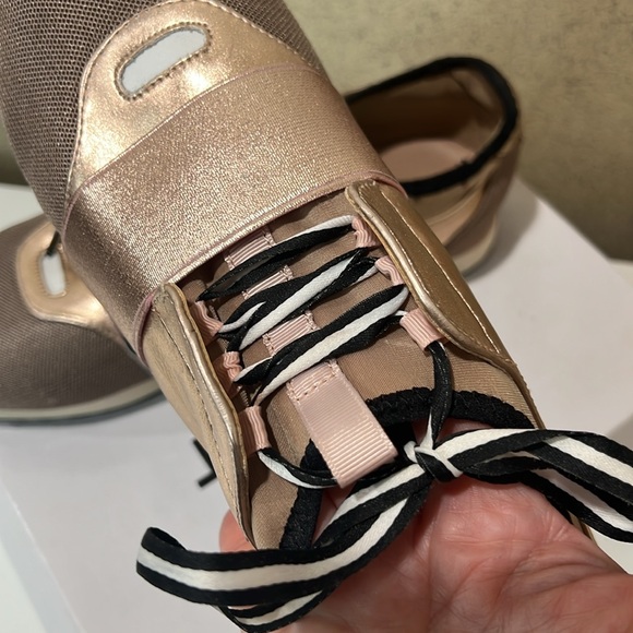 $69 NEW in Box Report Women's Quincy Sneaker Woman’s Size 10 - Picture 4 of 7